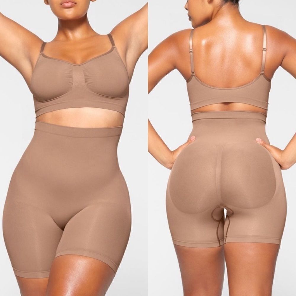 Skims Seamless Sculpt Mid Thigh Short in Sienna Size Small